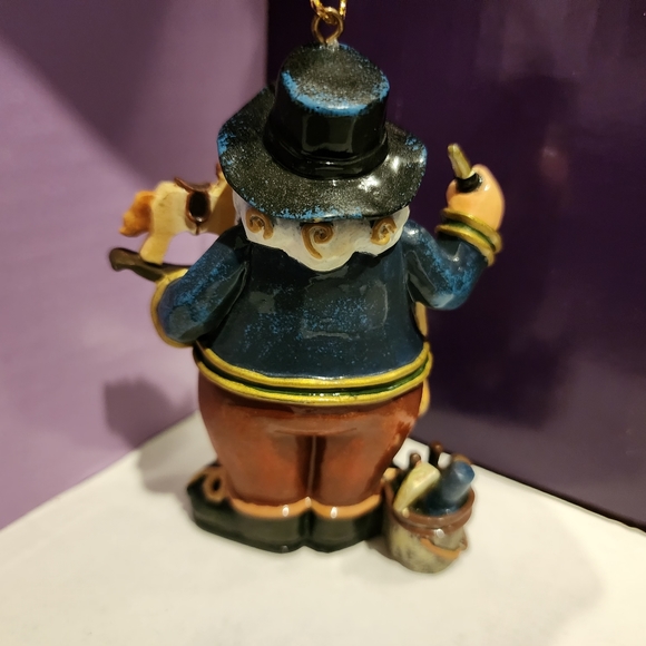 Toymaker Santa Ornament - Picture 4 of 6